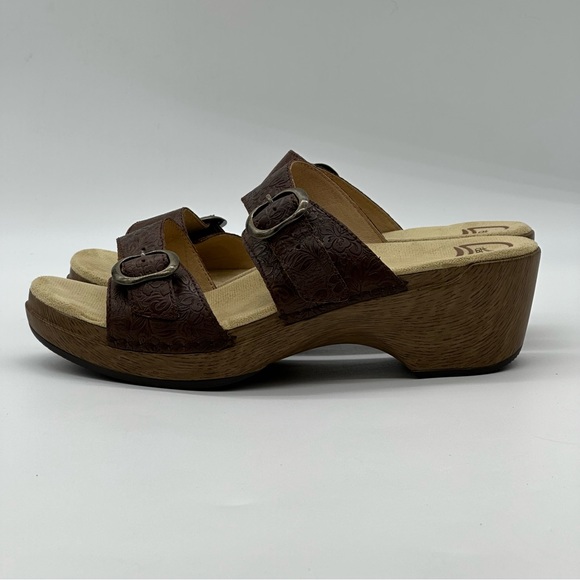 Dansko Sandals - Picture 4 of 10